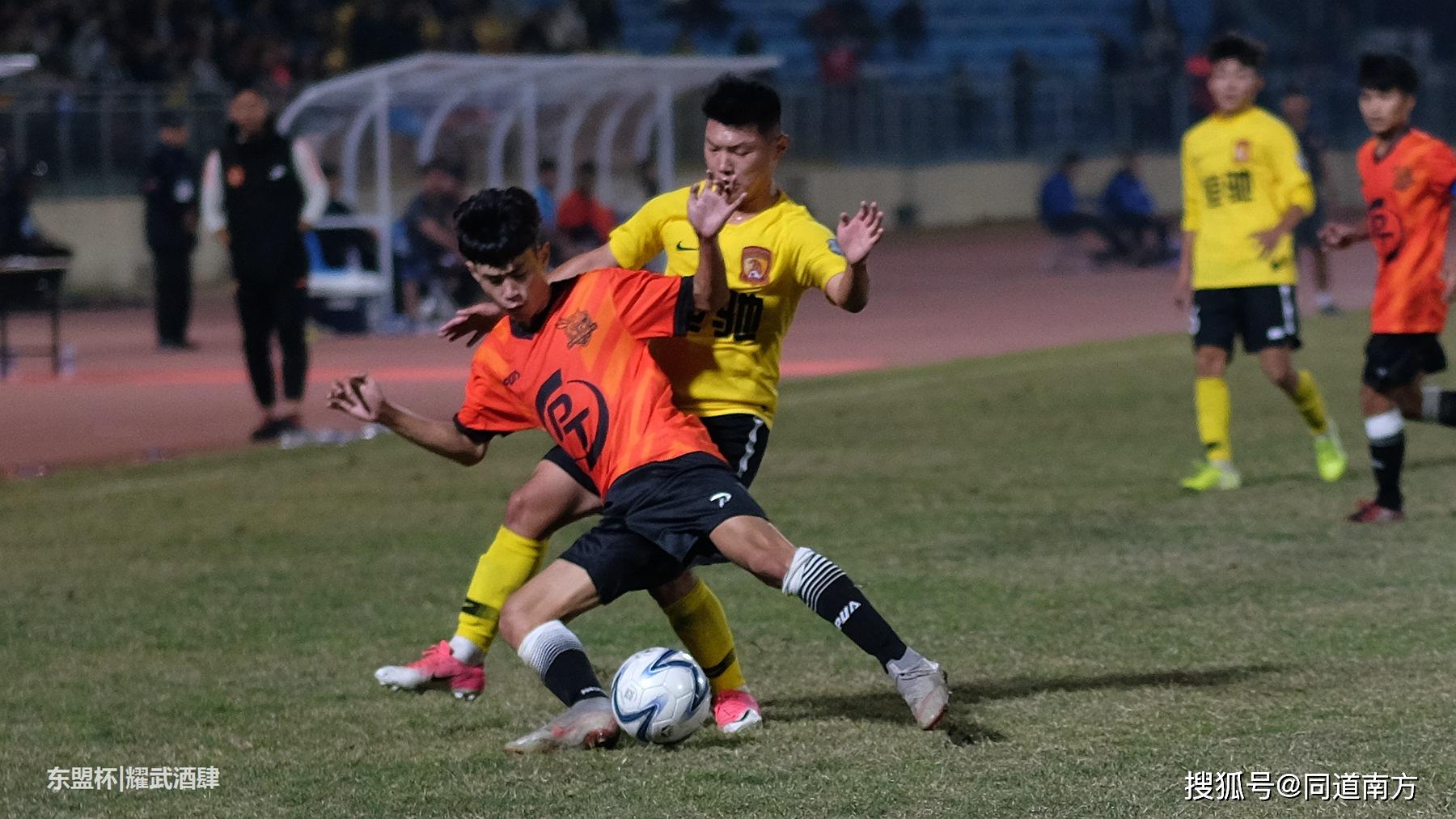 冠军球队实力逐渐显现,取得胜利走向前方的简单介绍 冠军球队实力逐渐显现,取得胜利走向前方的简单介绍