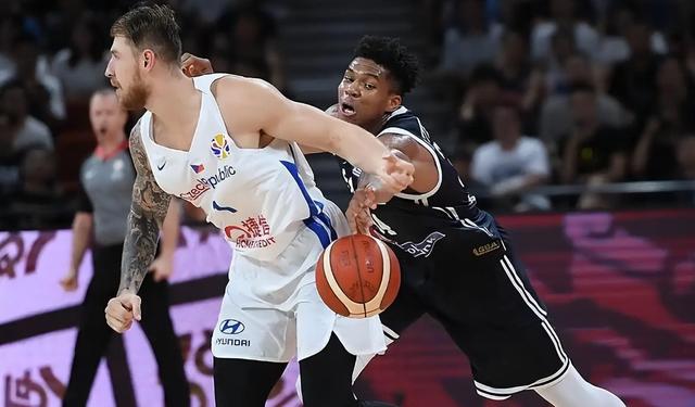 西班牙战胜希腊,晋级半决赛 西班牙战胜希腊,晋级半决赛