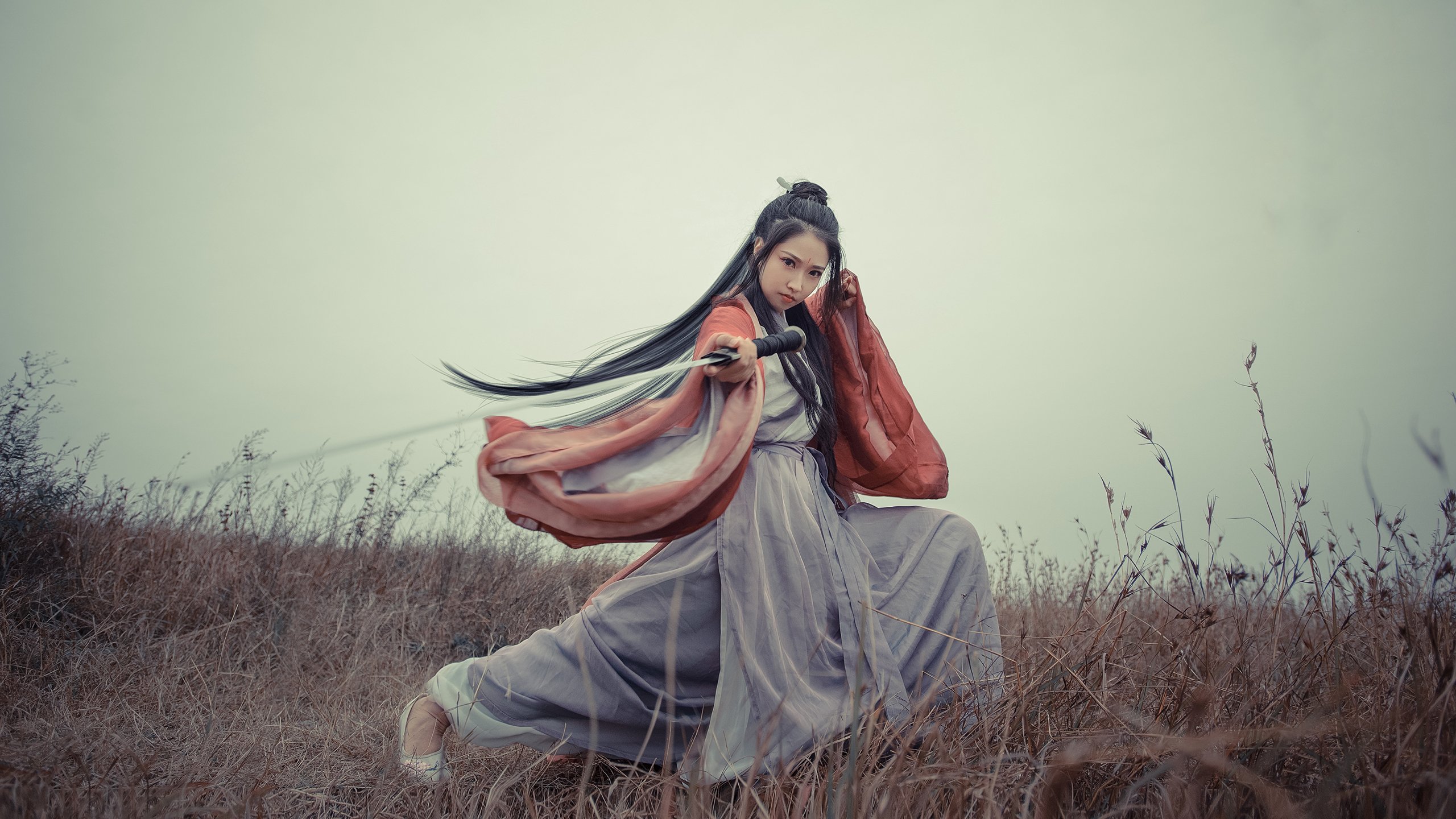 开云APP-绿茵阴影下的钢铁之躯,在欧冠喧哗中,听见莫兰特捶打命运的孤音