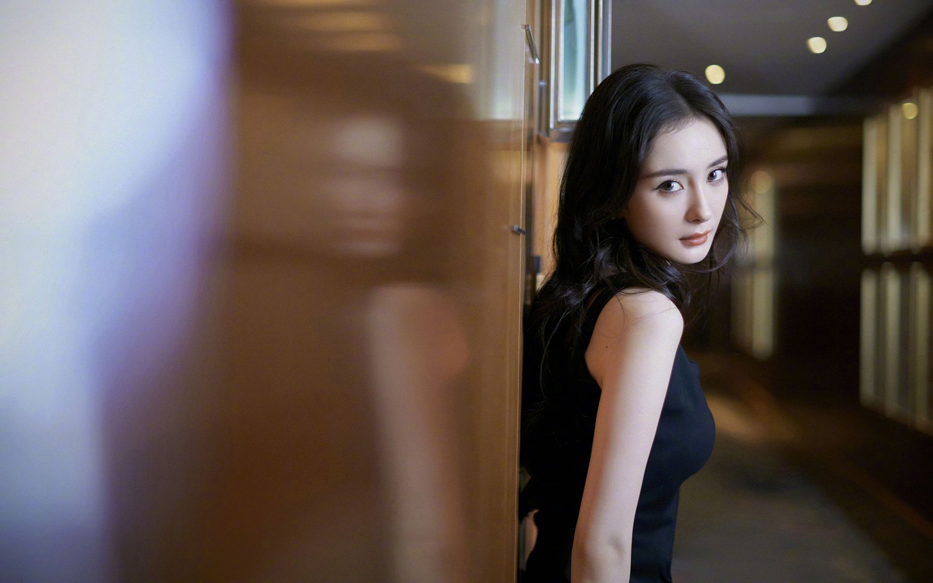 开云体育平台APP-单骑救主！武切维奇擎天一柱，老鹰涉险过关碾碎黄蜂